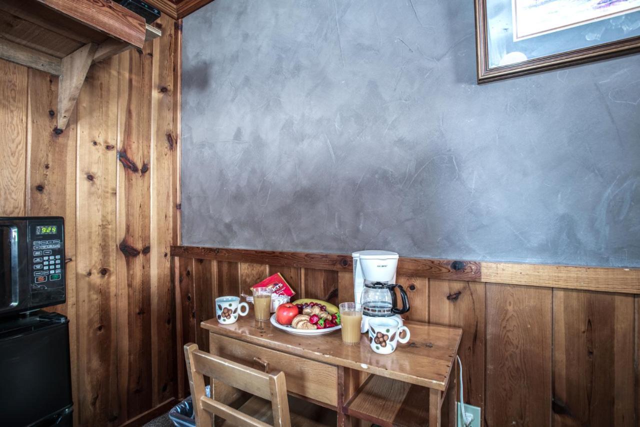 Apache Village 7, Queen Bed, Midtown, Sleeps 2 Рюидозо Екстериор снимка